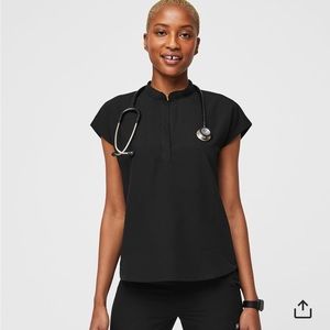 Black Figs scrub set